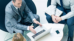 Lehrgang Experte bav pkv Immobilienfinanzierung Zertifikat Seminar DVA Lehrgang Seminar Experte mit Zertifikat für folgende Qualifizierungen: Immobilienfinanzierung, Betriebliche Altersversorgung, Kranken- und Pflegeversicherung, Private Altersvorsorge, Sach- und Vermögensversicherung im Gewerbekundengeschäft