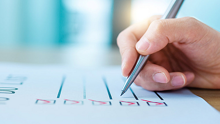 Jetzt noch anmelden: Auffrischungskurs für Prüfer:innen im Ausbildungsberuf KVF